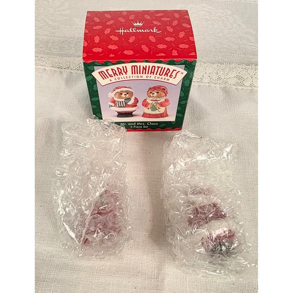 Hallmark Merry Miniatures Mr. and Mrs. Claus Bear Figurine 2-Piece Set Christmas